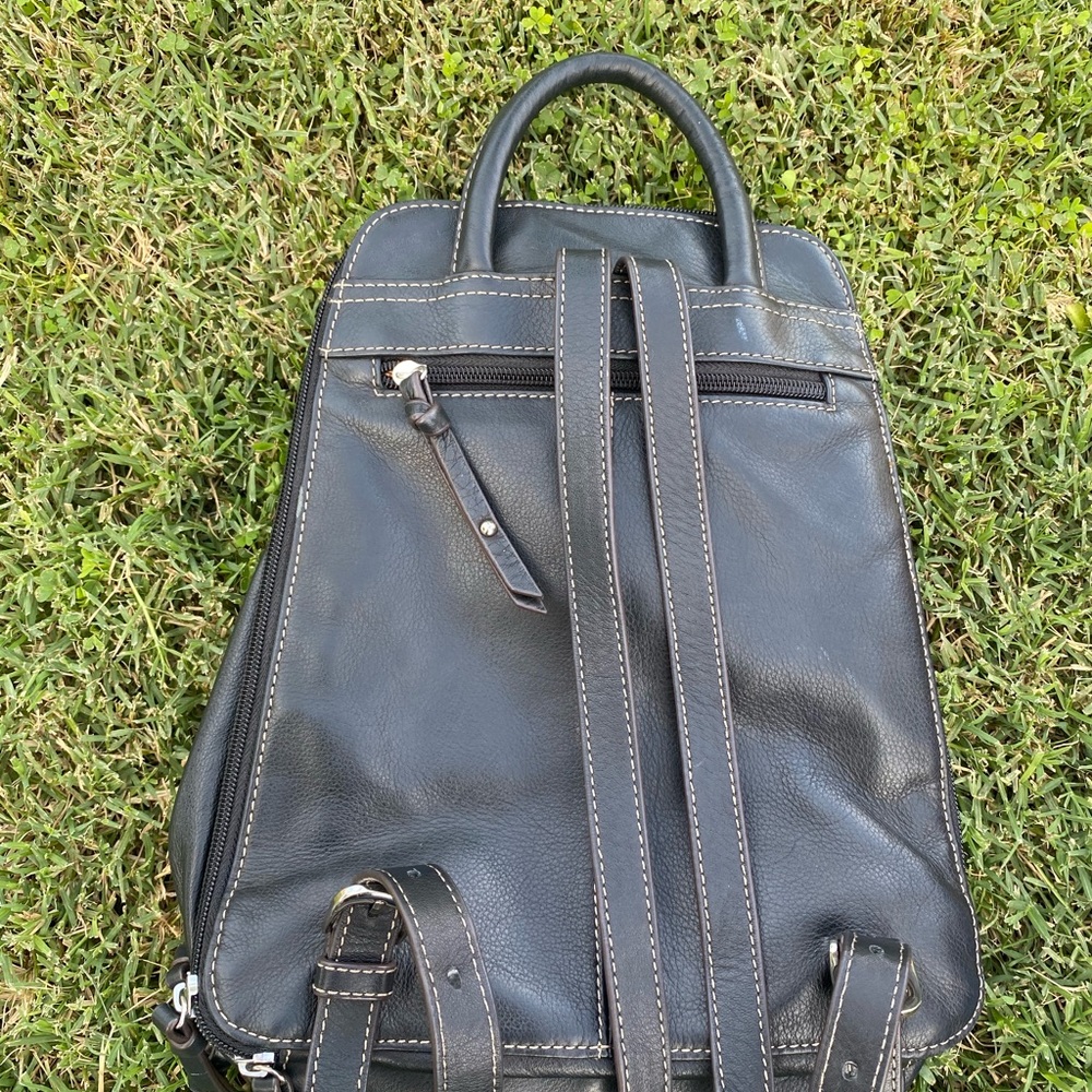 Mini black backpack brand Tignanenello